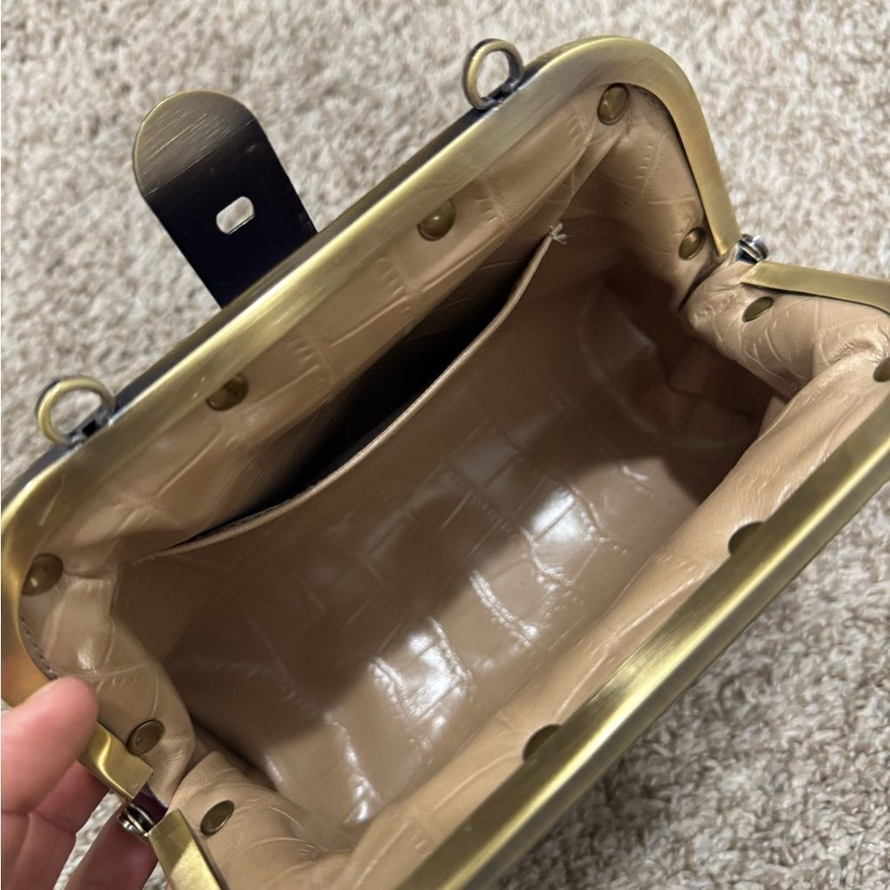 Colorful Woven Cowhide Leather Retro Metal Frame & Push Lock Handbag, Crossbody - Picture 13 of 14